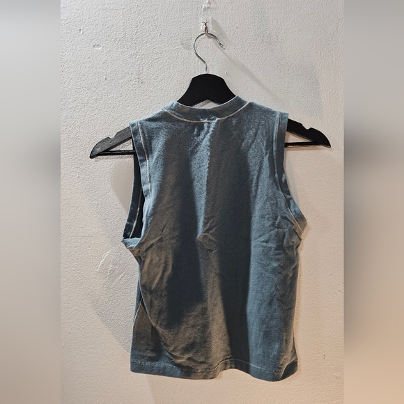 Skims Muscle Tank Top - Picture 5 of 5